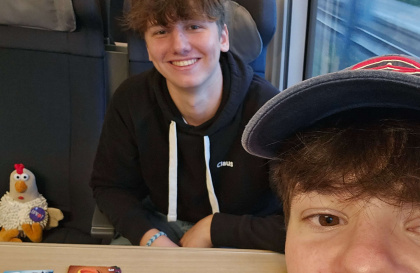 Jelle en Stan op reis met railroad Riley