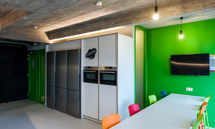 Art Upkot kitchen